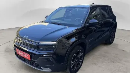 Begagnad Jeep Avenger Summit 101 HK (74 kW) 2023 Svart SUV