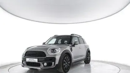 Używany Mini One Countryman 102 KM (75 kW) 2019 Srebrny SUV