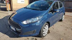 Blu Usata 2015 Ford Fiesta Tre volumi | 5290 € (Buon prezzo)