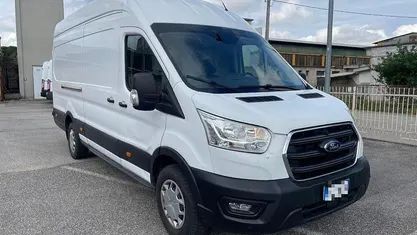 Usata Ford Transit Trend 170 CV (125 kW) 2022 Bianco pastello Berlina