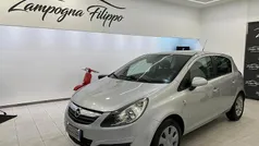 Usata 2010 Opel Corsa Cosmo Tre volumi | 3999 € (Buon prezzo)