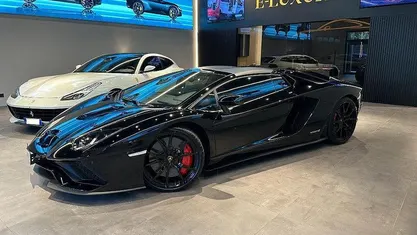 Usata Lamborghini Aventador 770 CV (566 kW) 2021 Cabrio