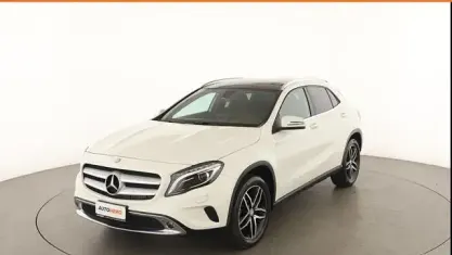 Usata Mercedes GLA200 136 CV (100 kW) 2016 Bianco SUV