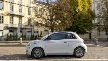 Nuova Fiat 500 Icon 65 CV (47 kW) 2026 Viola Cabrio