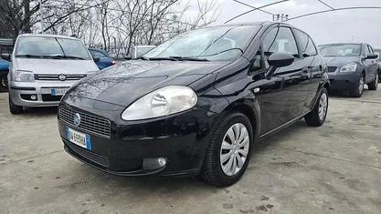 Usata 2009 Fiat Grande Punto Dynamic Utilitaria | 2990 € (Buon prezzo)