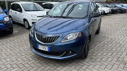 Usata Lancia Ypsilon Gold 69 CV (50 kW) 2022 Utilitaria