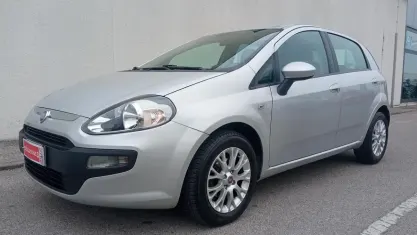 Usata Fiat Grande Punto 77 CV (56 kW) 2010 Grigio Utilitaria