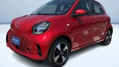 Rosso metallizzato Usata 2022 Smart ForFour Electric Drive Passion Tre volumi | 13.900 € (Ottimo prezzo)