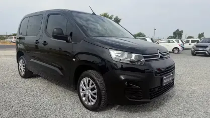 Usata Citroën Berlingo 102 CV (75 kW) 2021 Nero Monovolume