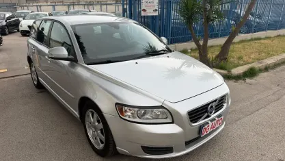 Usata Volvo V50 115 CV (84 kW) 2011 Grigio Station wagon