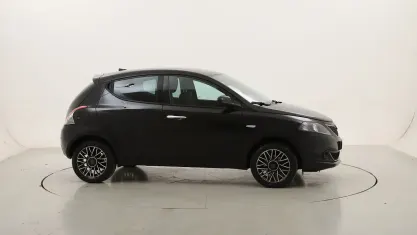 Usata Lancia Ypsilon Gold 70 CV (51 kW) 2023 Neronero Utilitaria