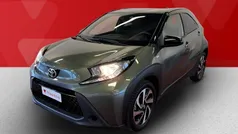 Cardamon green black Usata 2023 Toyota Aygo Trend Due volumi | 15.490 € (Buon prezzo)