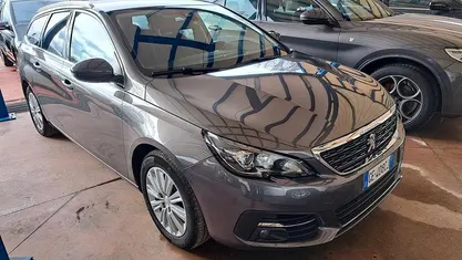 Occasion Peugeot 308 Allure 176 ch (129 kW) 2021 Gris Break
