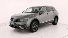 Platinum grey metallizzato Usata 2022 VW Tiguan Allspace Life SUV | 28.900 € (Ottimo prezzo)