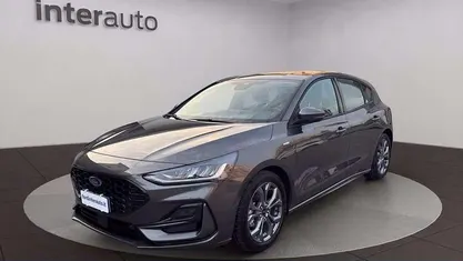 Grigio metallizzato Usata 2024 Ford Focus ST-Line Tre volumi | 22.990 € (Buon prezzo)