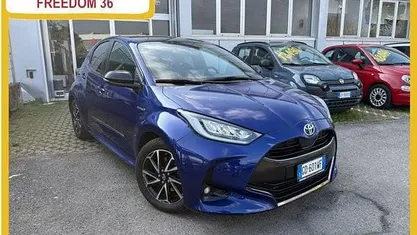 Usata Toyota Yaris Hybrid Lounge 116 CV (85 kW) 2022 Utilitaria