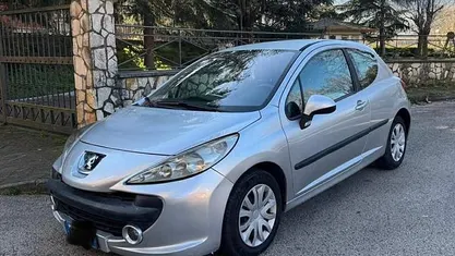 Usata Peugeot 207 90 CV (66 kW) 2006 Gray Berlina