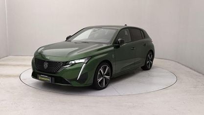 Używany Peugeot 308 GT 131 KM (96 kW) 2023 Zielony Sedan/Limuzyna