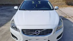 Usata 2011 Volvo V60 R-Design Station wagon | 4400 € (Buon prezzo)
