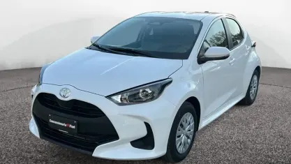 Nuova Toyota Yaris Active 116 CV (85 kW) 2026 Bianco Utilitaria