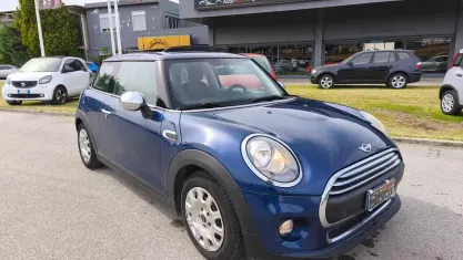Usata Mini ONE 75 CV (55 kW) 2015 Blu Utilitaria