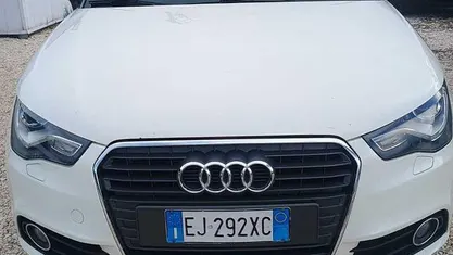 Usata 2011 Audi A1 Tre volumi | 5700 € (Buon prezzo)