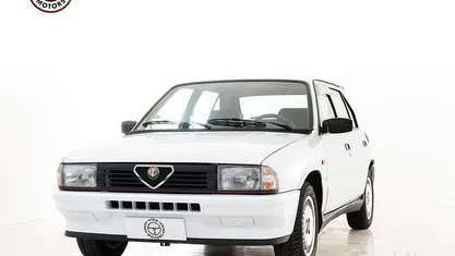 Usata Alfa Romeo 33 Quadrifoglio Verde 114 CV (83 kW) 1988 Berlina