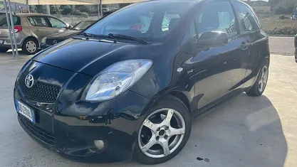 Usata Toyota Yaris Sol 90 CV (66 kW) 2007 Nero Berlina