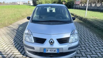 Usata Renault Modus Luxe 75 CV (55 kW) 2007 Grigio Monovolume