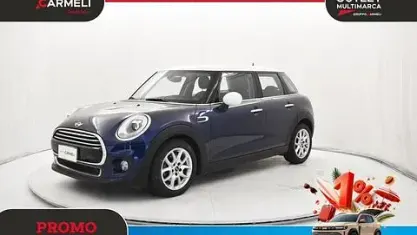 Usata Mini Cooper D 116 CV (85 kW) 2018 Deep blue metallizzato Utilitaria