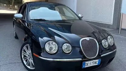 Usata Jaguar S-Type Executive 207 CV (152 kW) 2007 Nero Berlina