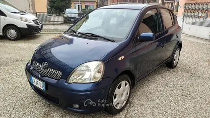 Usata Toyota Yaris Sol 87 CV (63 kW) 2004