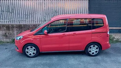 Usata Ford Tourneo Courier Sport 101 CV (74 kW) 2019 Monovolume