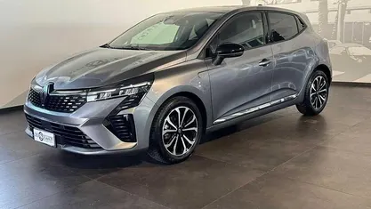 Usata Renault Clio V Techno 91 CV (66 kW) 2025 Grigio Utilitaria