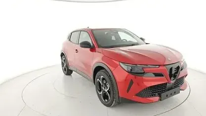 Nuova Alfa Romeo GT Junior Edizione Speciale 145 CV (106 kW) 2026 Rosso SUV