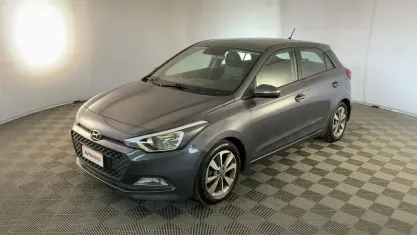 Usata Hyundai i20 Comfort 85 CV (62 kW) 2016 Grigio Berlina
