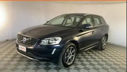 Usata Volvo XC60 Ocean Race 190 CV (139 kW) 2017 Blu SUV