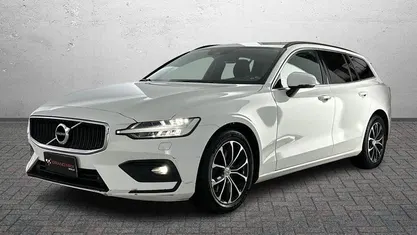Bianco Usata 2021 Volvo V60 Business Edition Station wagon | 17.600 € (Ottimo prezzo)