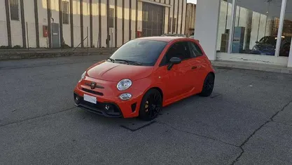 Arancione Usata 2023 Abarth 695 Utilitaria | 31.500 € (Buon prezzo)
