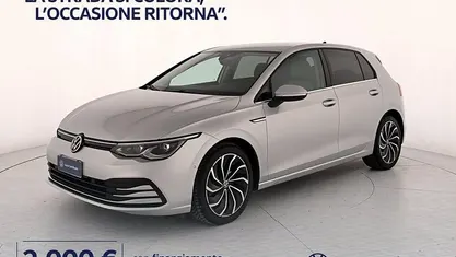 Usata VW Golf VIII Style 150 CV (110 kW) 2020 Argento riflesso metallizzato Berlina