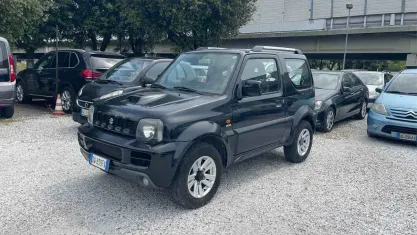 Usata Suzuki Jimny 86 CV (63 kW) 2009 Nero SUV