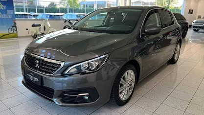 Usata Peugeot 308 Allure 130 CV (95 kW) 2021 Berlina