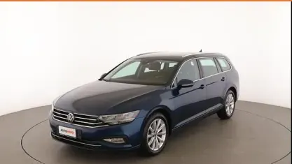Usata VW Passat Business 122 CV (89 kW) 2021 Blu Station wagon
