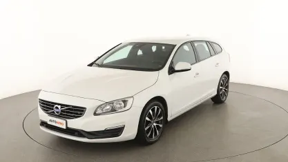 Usata Volvo V60 Dynamic 120 CV (88 kW) 2018 Bianco Station wagon