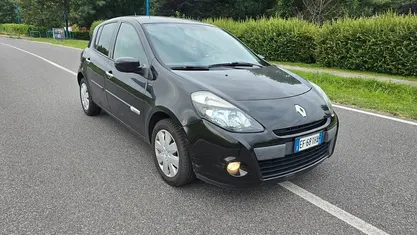 Usata 2012 Renault Clio IV Tre volumi | 3500 € (Buon prezzo)
