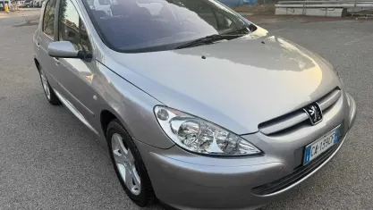 Usata Peugeot 307 109 CV (80 kW) 2002 Grigio Berlina