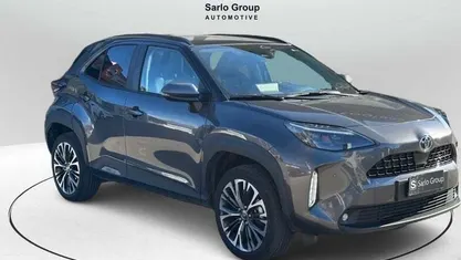 Usata Toyota Yaris Cross Lounge 116 CV (85 kW) 2023 Grigio SUV