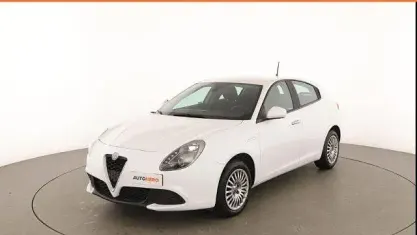 Second-hand Alfa Romeo Giulietta 120 CP (88 kW) 2016 Alb Hatchback