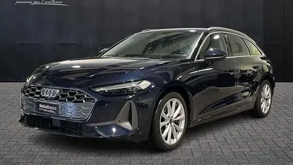 Usata Audi A5 Business 204 CV (150 kW) 2024 Blu scuro metallizzato Station wagon