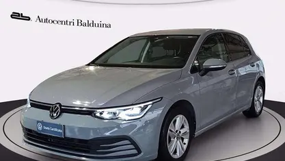 Usata 2021 VW Golf VIII Life Tre volumi | 19.800 € (Buon prezzo)